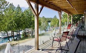 Big Tub Resort & Marina