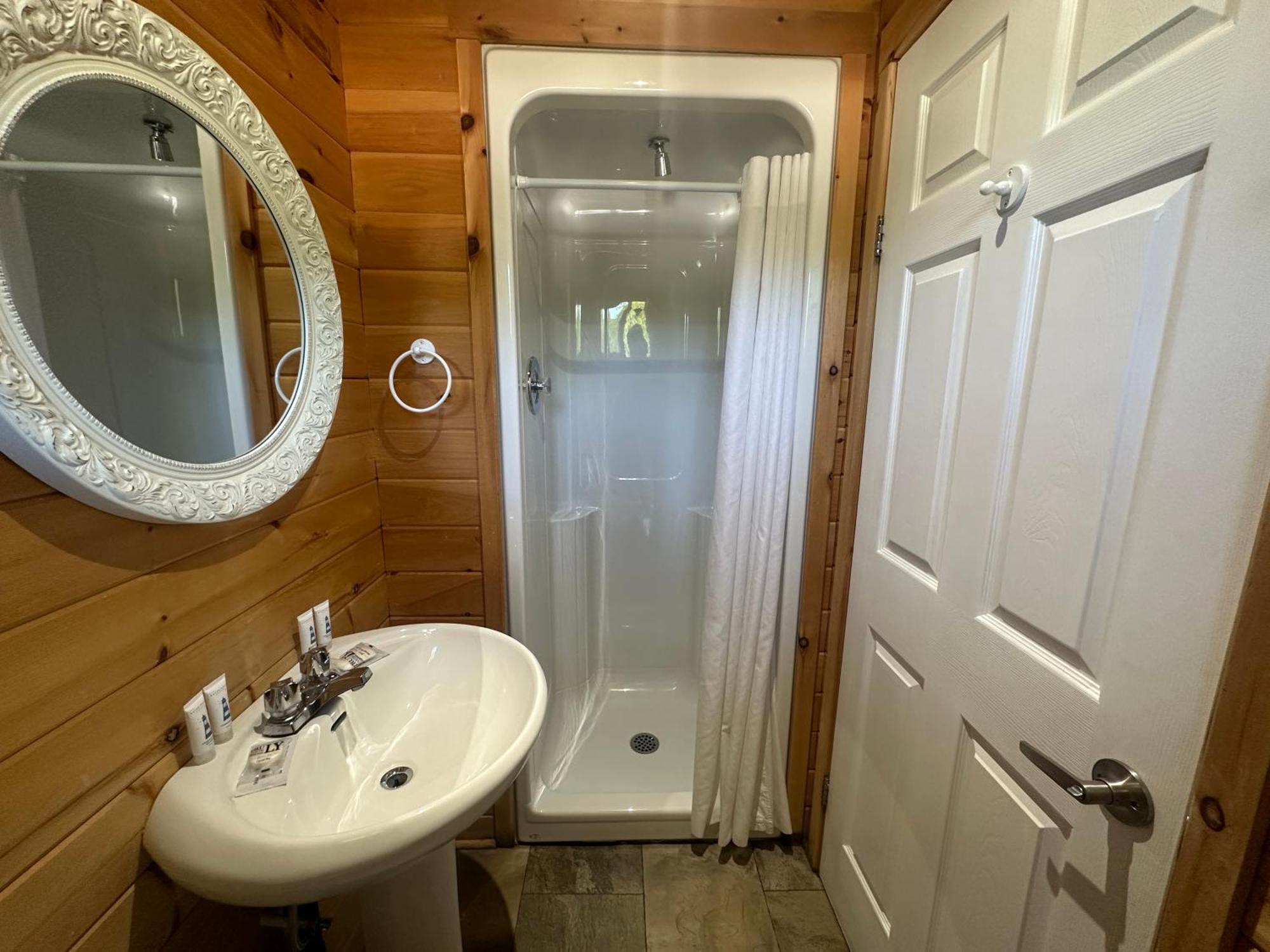 Big Tub Resort & Marina Tobermory Extérieur photo
